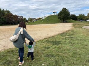 こあらひろば　公園におさんぽ