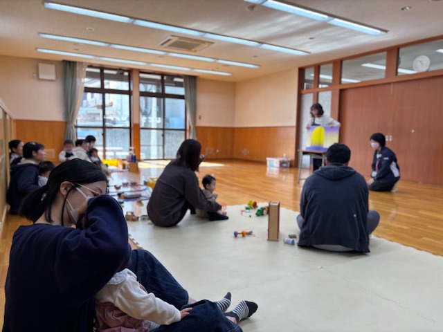 司書さんの読み聞かせと誕生日会