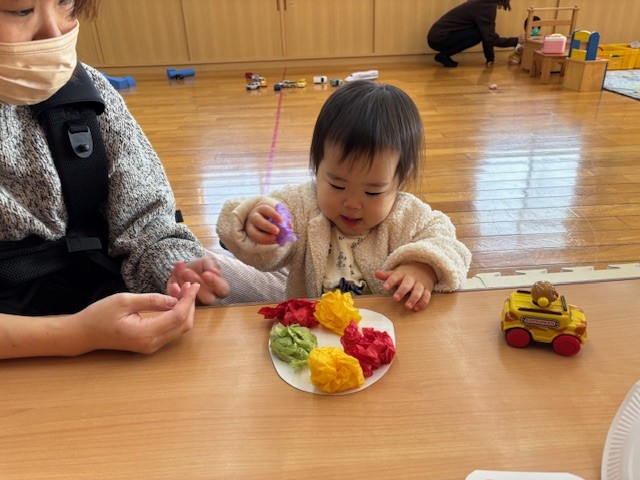 お正月あそび　だるまをつくろう