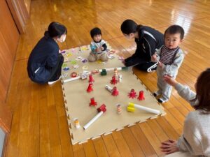 たこあげ？と司書さんの読み聞かせ